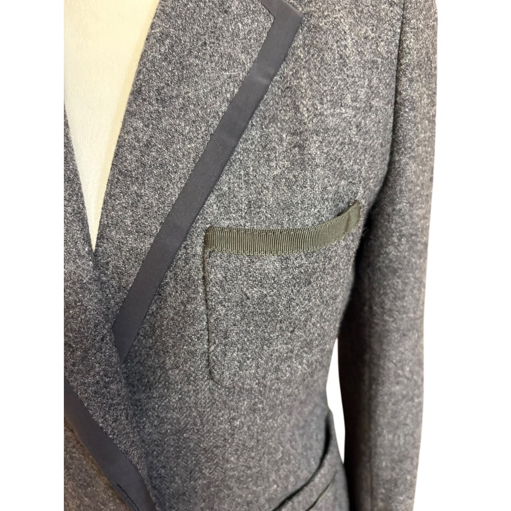 J. Crew 100% Grey Wool Professional 2 Button Contrast Trim Blazer Style 17375- 4 - Picture 3 of 11